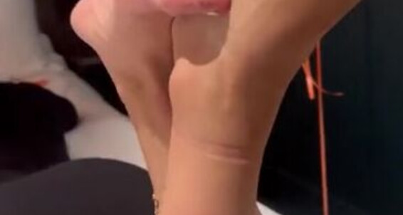 Fleek Feet - It Aka For S Fleek Herfeetonfleek Onlyfans Angles The Feet