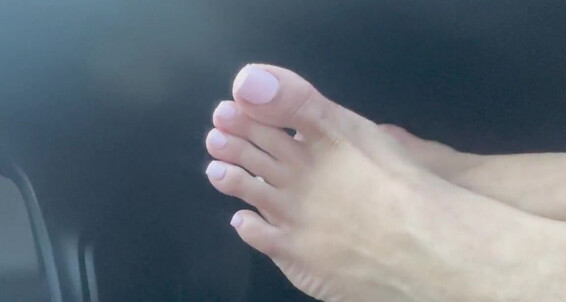 Fleek Feet - A Catch Aka Fleek Herfeetonfleek Onlyfans Just Feet