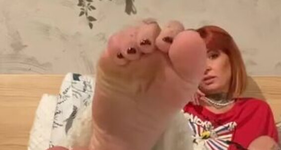 Tokyoinkft - Ma Il Ho Di Serie Rilassarmi Sono Mio Una Tv Deciso Onlyfans In E Guardando Pigiama