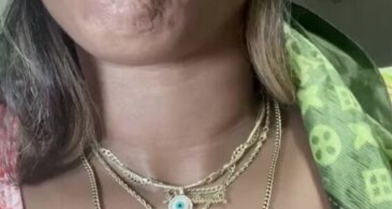 Biiggjuiccyfruit, Video: Onlyfans Blind Kisses Folded