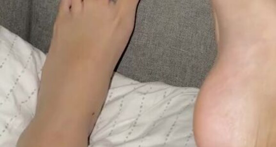 Goddess Em - New My Aka Tip Onlyfans Feet Old Of Exoticgoddessem Frenchies One Pedi With 62 Goddess Play You Em Video For