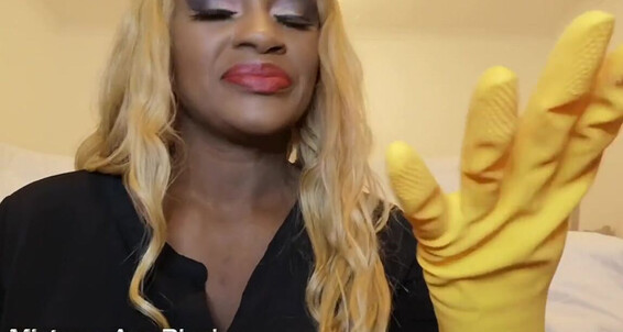 Mistress Ava Black - Hahahah Picking Ewwww Nose Snotty Marigolds Missavablack Onlyfans