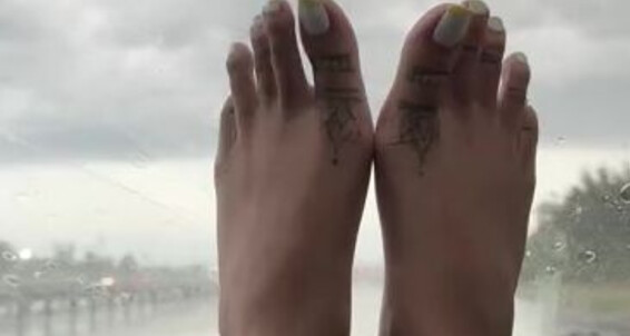 Zafeetllc, Video: Rainy Onlyfans Car Vibes