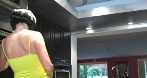 Clubdom, Video: Movie1037