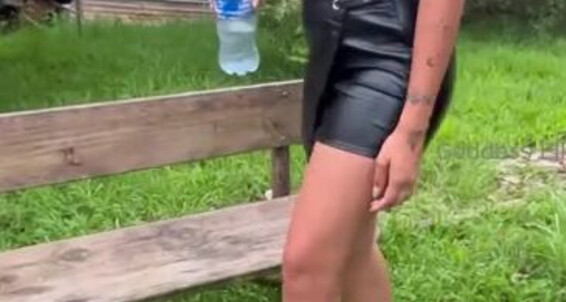 Goddess Ellen - Leaves Dried Dirty Step Fruits Then While My Accompany Walk Onlyfans And I For Show On Goddessellen96 Me Some Feet