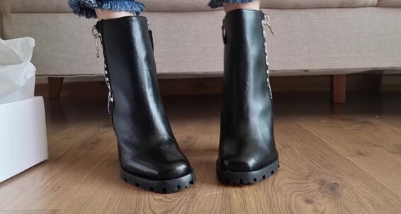 Goddesselisaa, Video: Used His Buying Goddess Onlyfans Of Shoes The Example Slave Money Who Follow For 1 Wisely
