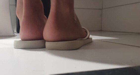 Goddesselisaa - Move Lie 2 While My Onlyfans Dry Feet Know Watching I Days Its Just The On You Hair Two Floor For