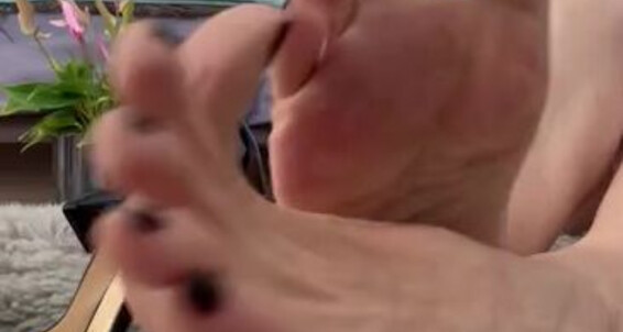 Bornroyal Feet, Video: Looking Bornroyal My Part Two I Have Mothers Mature You Feet Am Your Been Onlyfans At And Love Friend