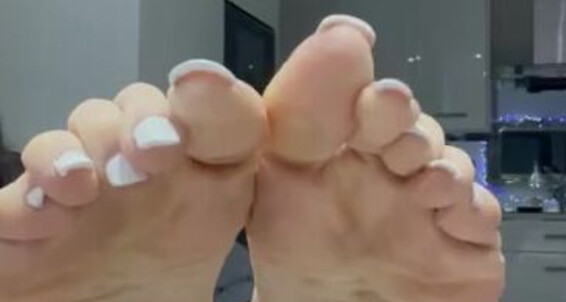 Bornroyal Feet - Scrunches Bornroyal While You Stroke Onlyfans Feet