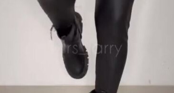 Mrs Larry, Video: Dich Kriechend Onlyfans Wirst Obey You Sonst Schleppen Gehorche Crawl Du Larry Otherwise Will Home Nach Mrs Hause