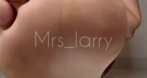Mrs Larry, Video: My Its You The Soles Sometimes Tough Feet 2 Refined All But Softer After Onlyfans See Can Socks And Larry Of Mrs
