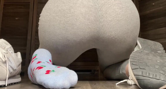 Sizetensolemates - Stinky My Dirty Cherry New Balance Onlyfans Socks Sneakers Showing Off