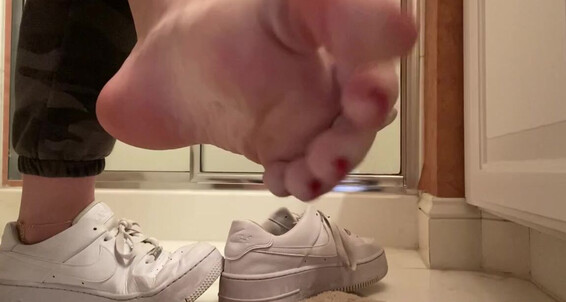 Sizetensolemates, Video: Me Onlyfans Watch Before The My Shower Socks I Off Peel Hop Sweaty Into Peds