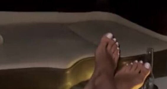 Missrose Heels, Video: Feet Footstool Onlyfans The My Arabfootsoldier On Missrose Resting Heels