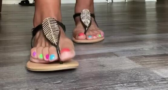Sarah Bbw - Fantasy Flexing At My Foot Aka Comefollowsarah Bbw View Y Sarah Onlyfans For All Floor Toes