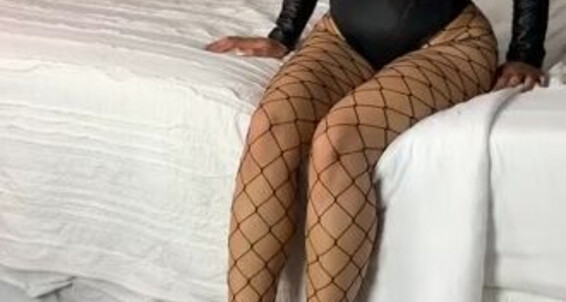 Sarah Bbw - S Toes Aka Nikki Comefollowsarah Fantasy Bbw Shoot Photo Onlyfans Sarah