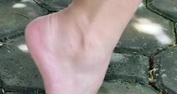 Thegoddesserin, Video: Girls Catch Aka You Soles Like Dirty In Barefeet Resting Onlyfans When Her Public Erin And Do Spying This