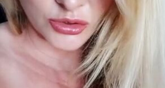 Lady Sara - Lady At Looking My You Cleavage Are Borgia Onlyfans Sara