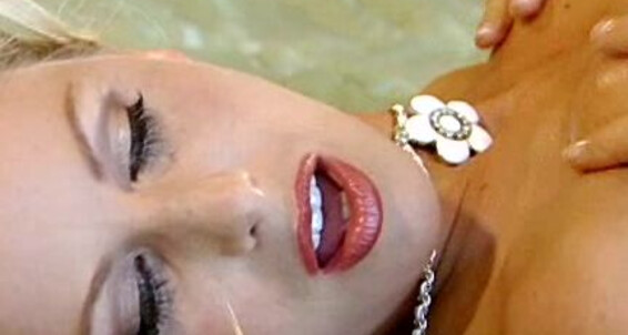 Danni Stephens Adele 10