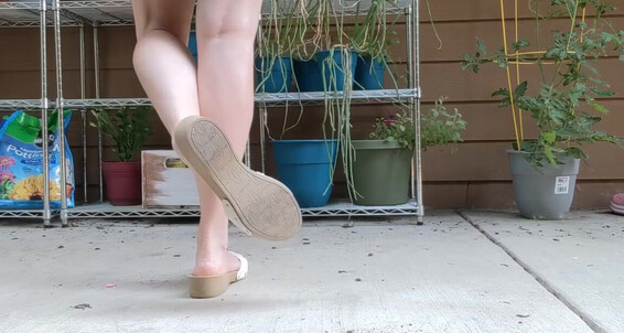 Brandy Elliott - On Smacking Dr Out My I Wal Around Scholls Soles Walking Onlyfans As Patio Premiumbrandy The Video