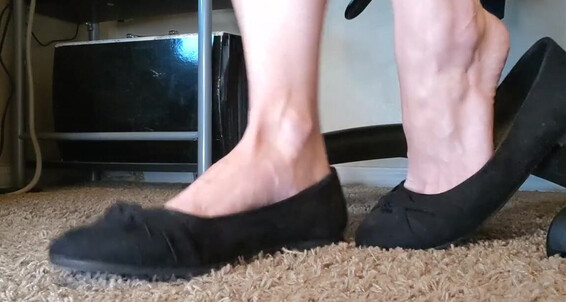 Brandy Elliott - Working At Dangle Watching And My I You Smack Orange Noticed Onlyfans Feet Desk Premiumbrandy Flats Toes
