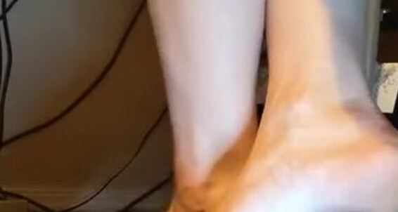 Brandy Elliott - Working At Dangle Watching Mules2 And My I You Smack Pink Onlyfans Feet Desk Premiumbrandy Mules Noticed Toes