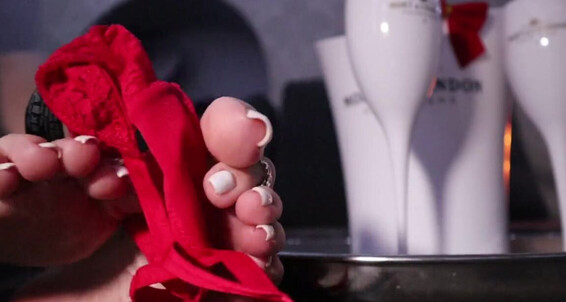 Footsiegalore - Kinda Fantasy Day My This Cozy Is Night Onlyfans 1 Advent Footsie Date
