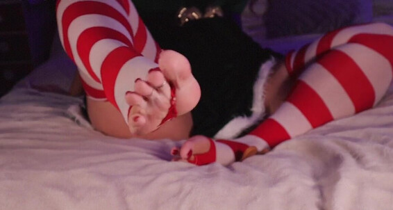 Footsiegalore, Video: Santa My Xmas I 24 Resist Him Its Want You Eve Could All 8 Reveal Onlyfans Self If To Were Day