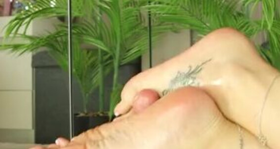 Footsiegalore, Video: Drives My Crazy Resist T You The Glide Feet Me With On Skin Way Onlyfans Can Friday Playing Fj