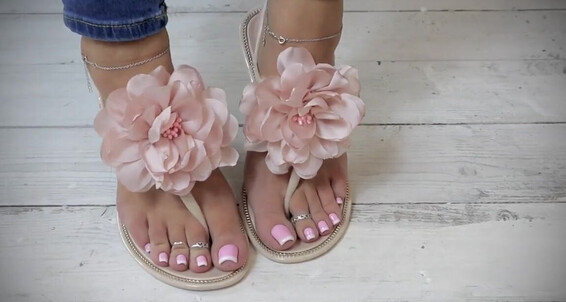 Footsiegalore - Floral Strap Up T Onlyfans Close Video
