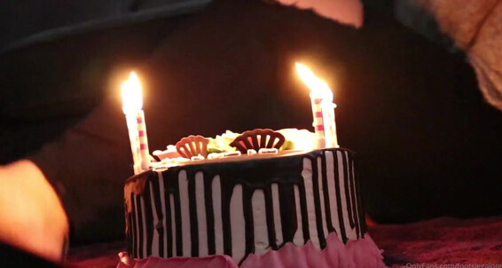 Footsiegalore - It Candles My Soiling Onlyfans App Blew S Wish Im H0 A Made Because I Birthday Today Out
