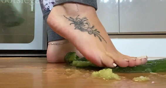 Footsiegalore - It Cucumber This To Messy Monday My Onlyfans Under Watch Crush Like White Toes Throwback Me S Nothin Feet