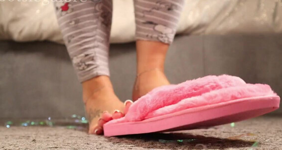 Footsiegalore - Room Watch Chill While My Me You I Tease Days Xmas Onlyfans In Pj Post