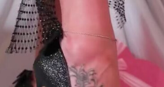 Footsiegalore Slipping So Unbelievably Hot They My Heels Are Onlyfans In Of And Out I Sweaty Bet Sexy These You Feet