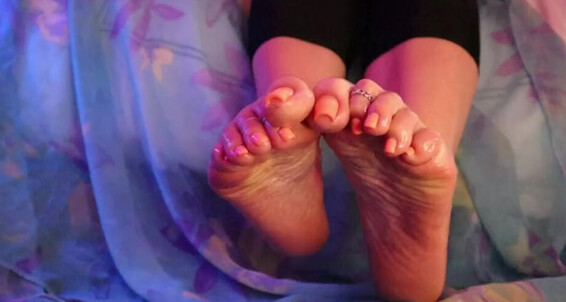 Footsiegalore - Slippery Soft And So Sooo Onlyfans Oily