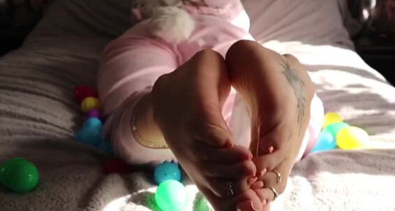 Footsiegalore - Soft Hop And Tails Soles Onlyfans Bunny