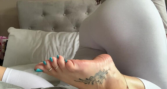 Footsiegalore, Video: Booty Onlyfans Them Cute Juicy Thigh My Toes With And Thursday Wiggly
