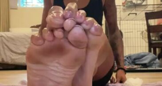 Thebarefoothooper - Memyselfnmysoles Awake S Who Mornings Onlyfans Oily