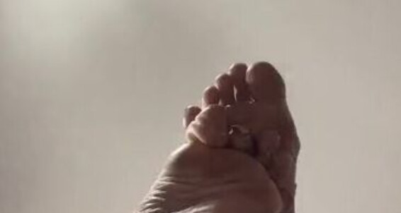 Thebarefoothooper - Video 102 Memyselfnmysoles Onlyfans