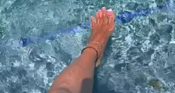 Thebarefoothooper - Onlyfans Swim Wanna Memyselfnmysoles
