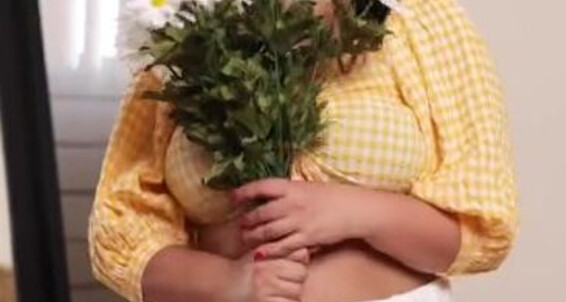 Atomickeerati - Weekend Her Flowers And This Knee R With Happy Onlyfans High Girl