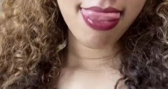 Crystalfins - These Lips Crystalsinful Onlyfans Smell Come U