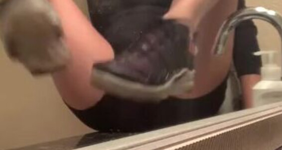 Crystalfins - Crystalsinful Bathroom This Tease Onlyfans 9Qr Enjoy