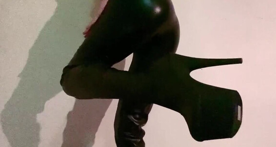 Goddess Kinkerbell, Video: S Leather Made Aka These Leggings Has Ache J From Drip Kinkerbellx Kinkerbell Here Many Amp Goddess Onlyfans So Boys