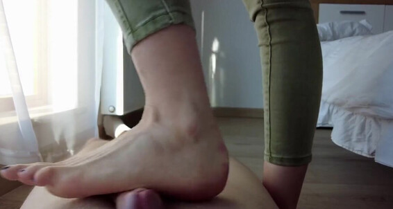 Evifeet, Video: Footjob Onlyfans The My Slave Floor On For