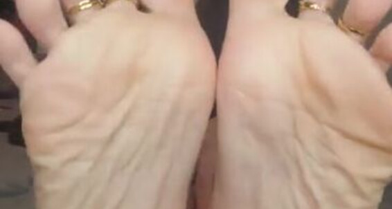 Miss Wrinkly Your Love Soles You Face Aka In Kcy My Behavin Onlyfans Misbehavedxoxo