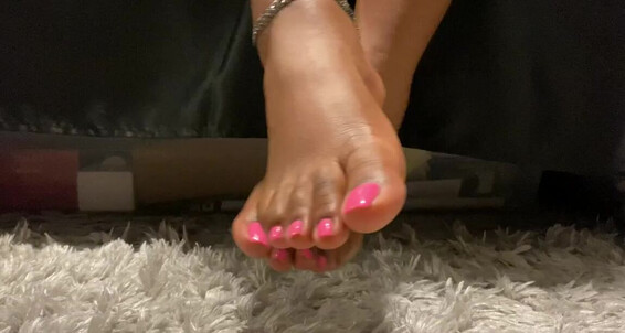 Sassy Toes, Video: Onlyfans Sassy Aka My Toes Dog In On Walked Sassytoesforyou One This