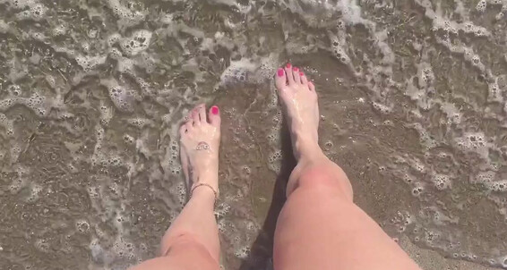 With Were And Wish Giantesscleo You The At Missmaroe Me Beach Here Onlyfans