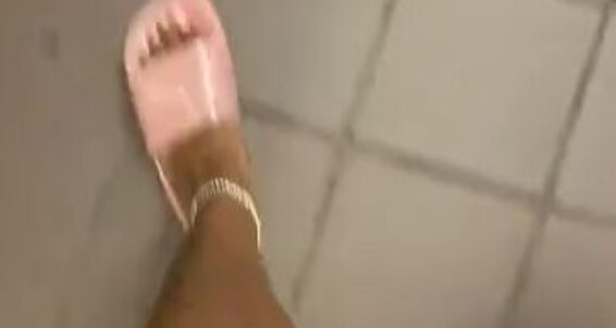 Tierra Doll, Video: Onlyfans Escalator Public Feets Tierradoll
