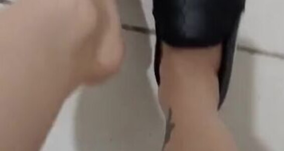 Feet Braga, Video: Shoes Onlyfans Feetbraga At Work Taking Off